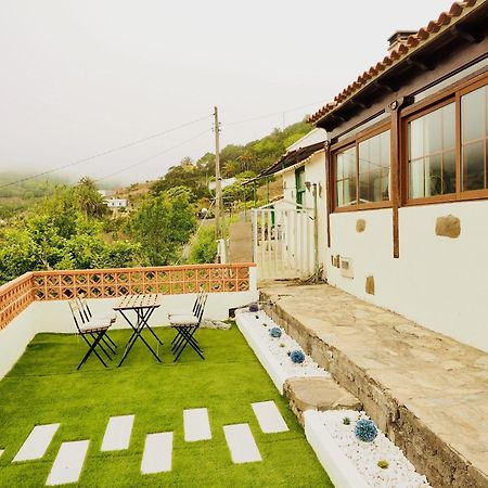 Holiday House Cruz De Tierno Agulo Exterior photo