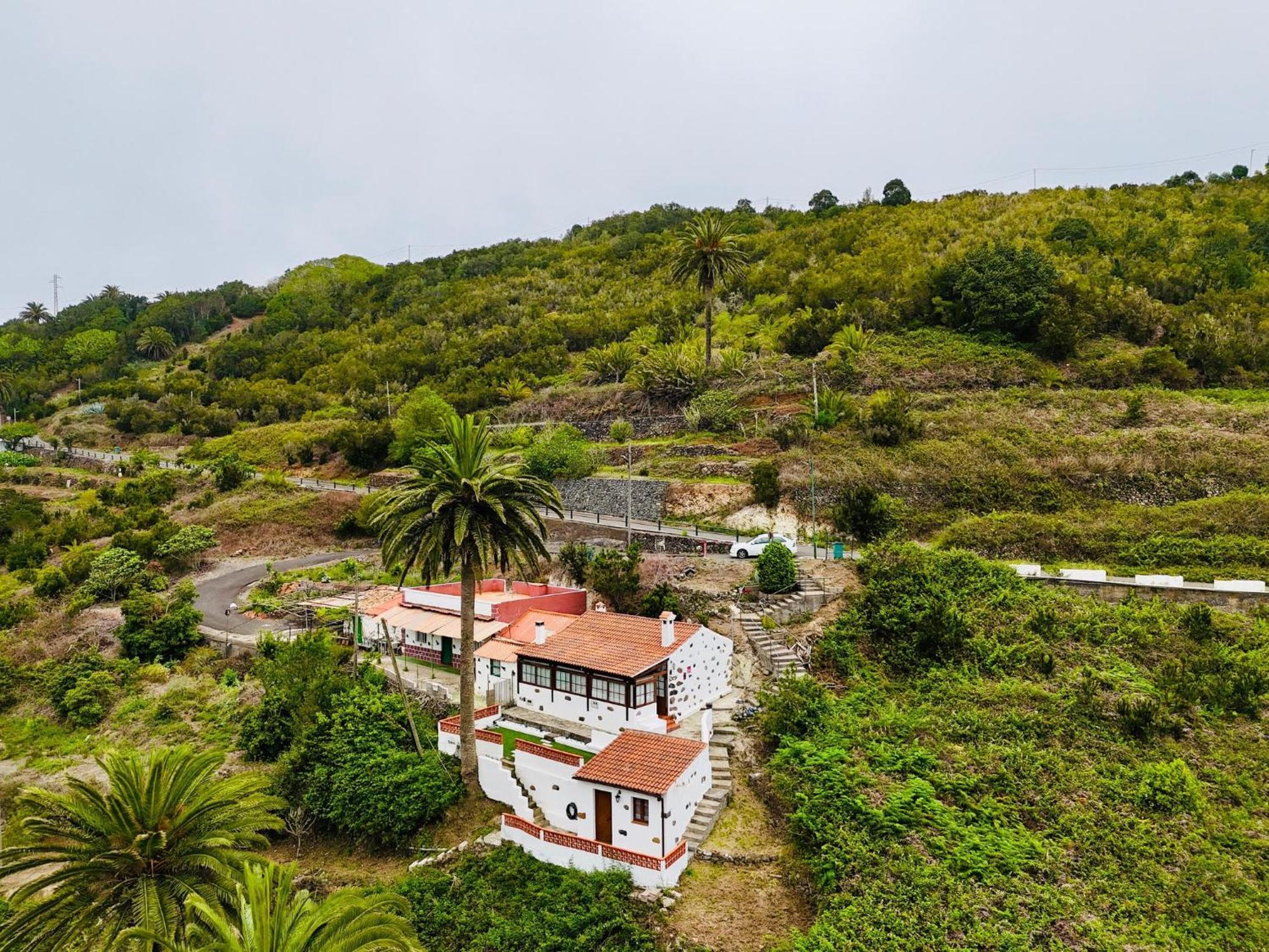 Holiday House Cruz De Tierno Agulo Exterior photo
